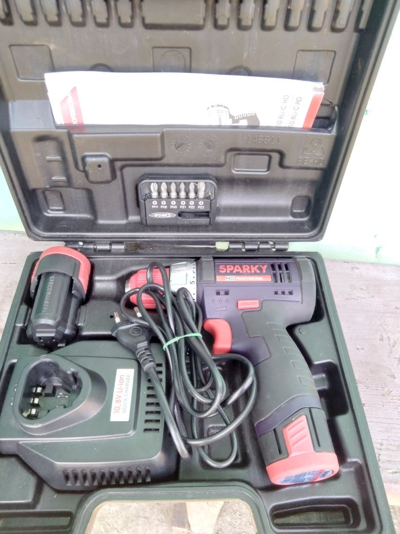 Шуруповерт Sparky 10,8 v.