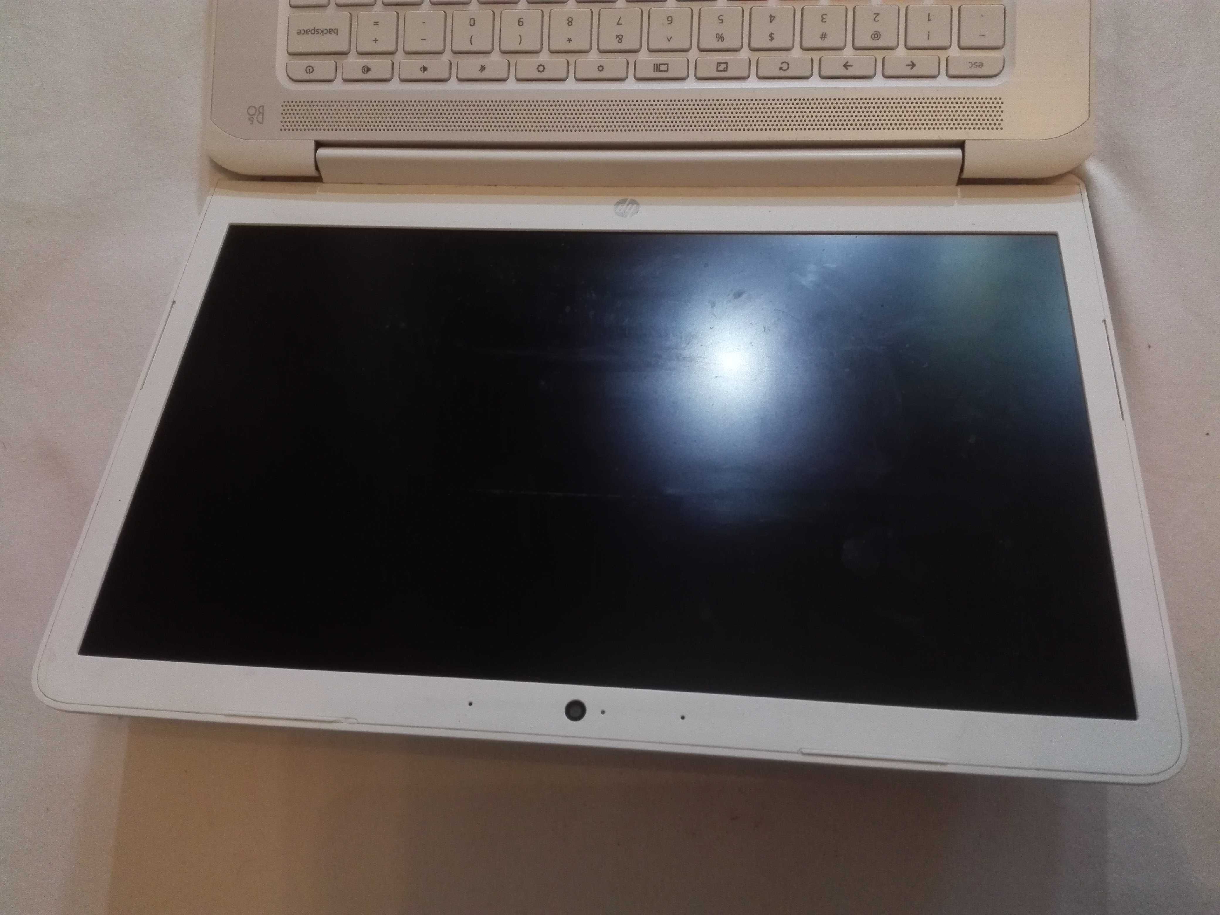 Красивий Hewlett-Packard матовий 14"FullHD IPS довга батарея ChromeOS