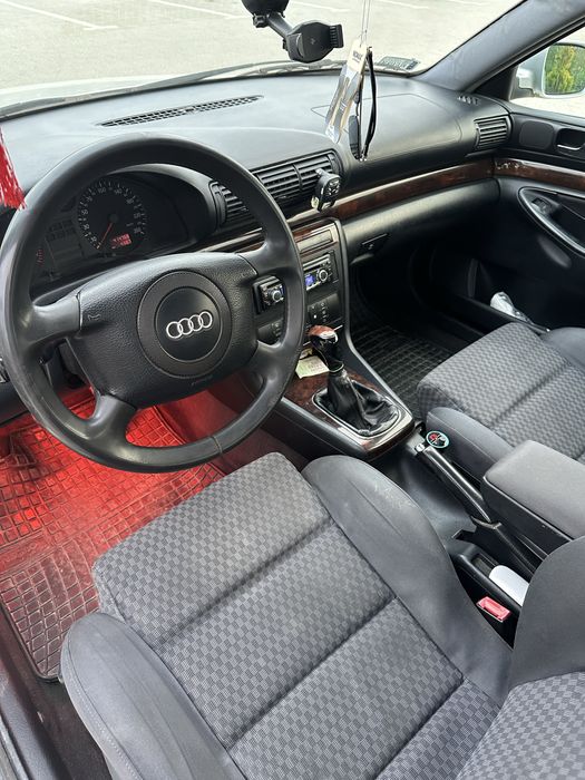 продам audi a4 b5