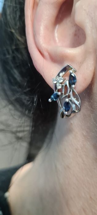 Серьги в белом золоте с сапфирами и бриллиантами