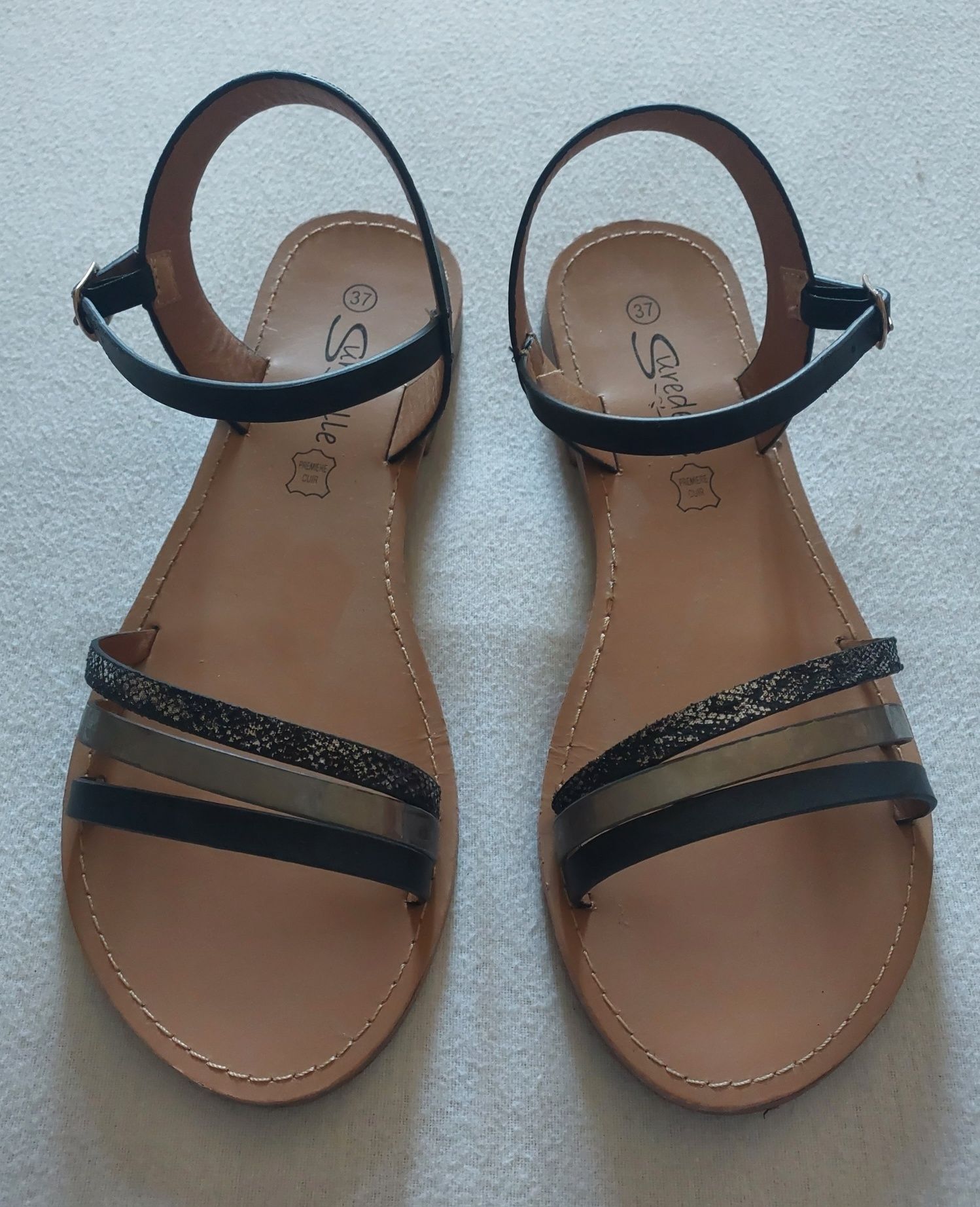 Sandálias Rasas Preto/Prateado, 37
