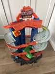 Hot wheels duzy garaz t-rex ultimate garage
