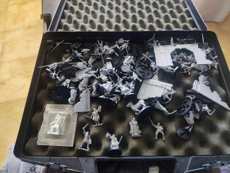 Vários Warhammer senhor dos anéis