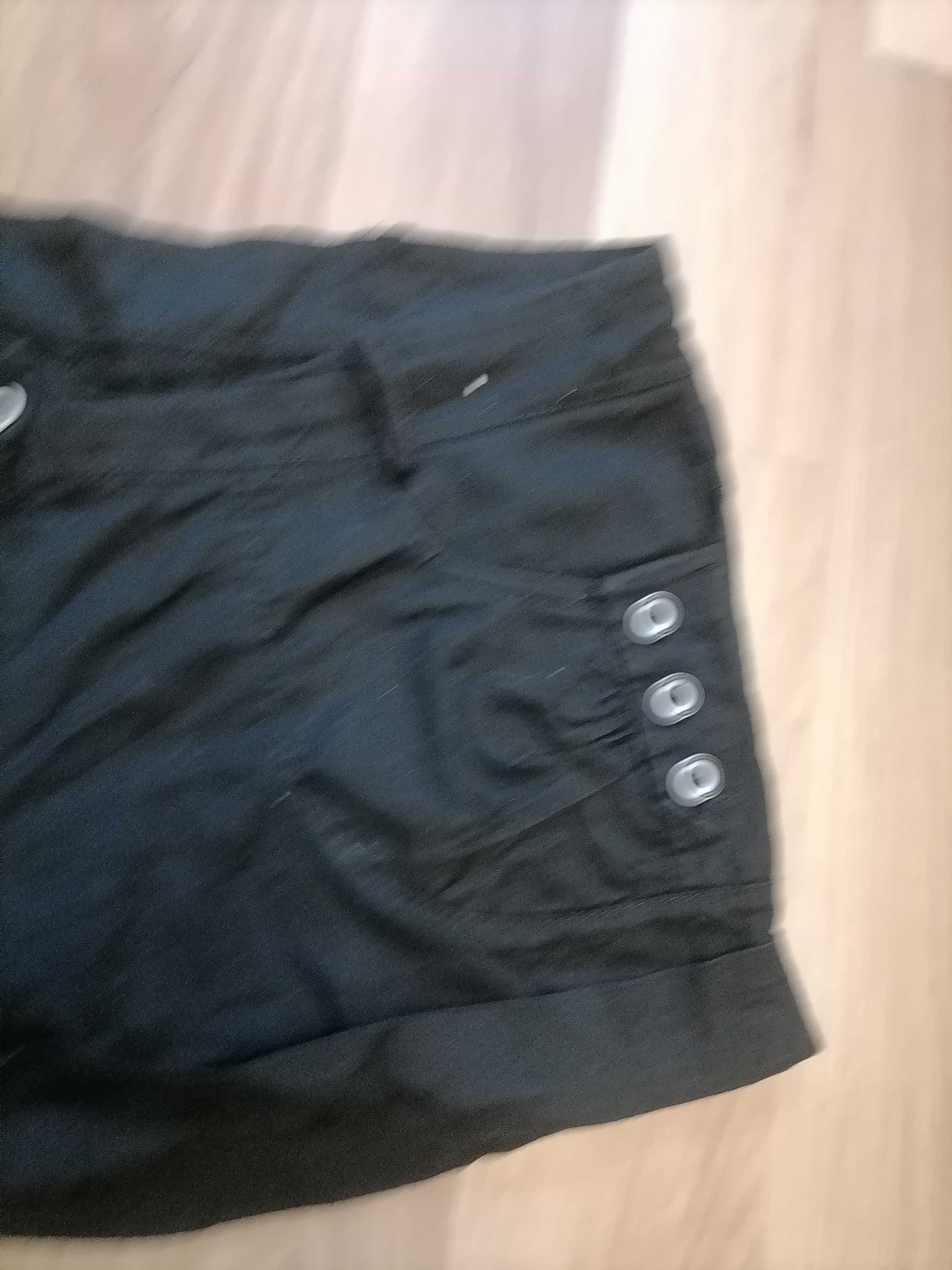 Czarne spodenki xl