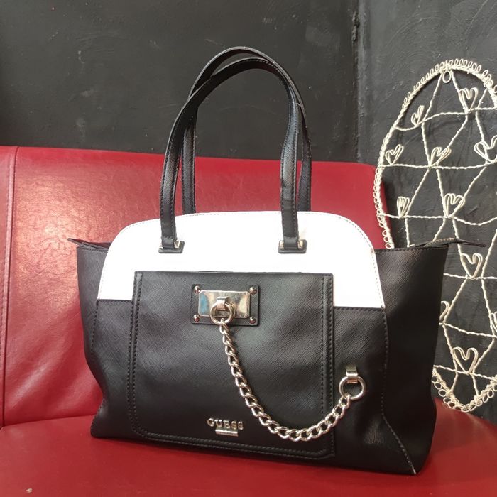 Сумка тоут від Guess