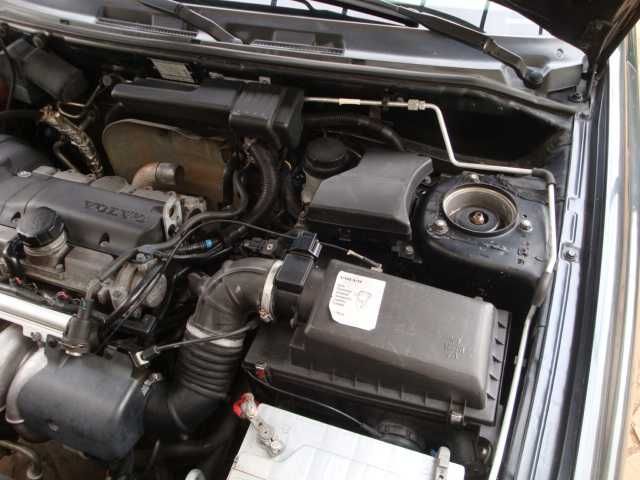 Продам VOLVO V40 2000р