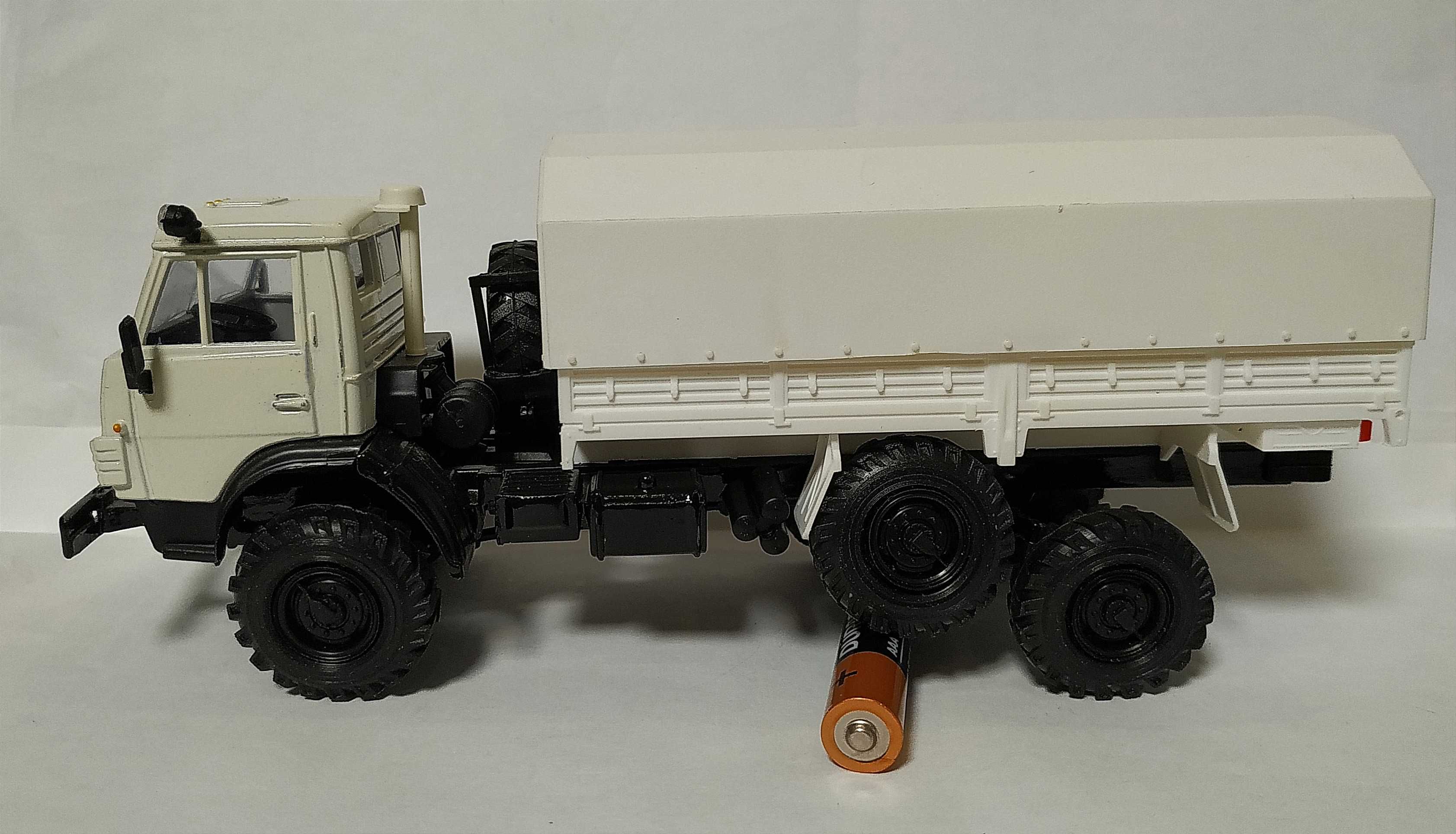 модель КамАЗ-4310 з тентом (1983) Елекон элекон масштаб 1:43