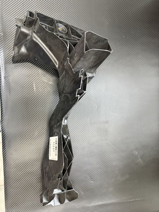 Кріплення фари Audi Q7 4M0805608B