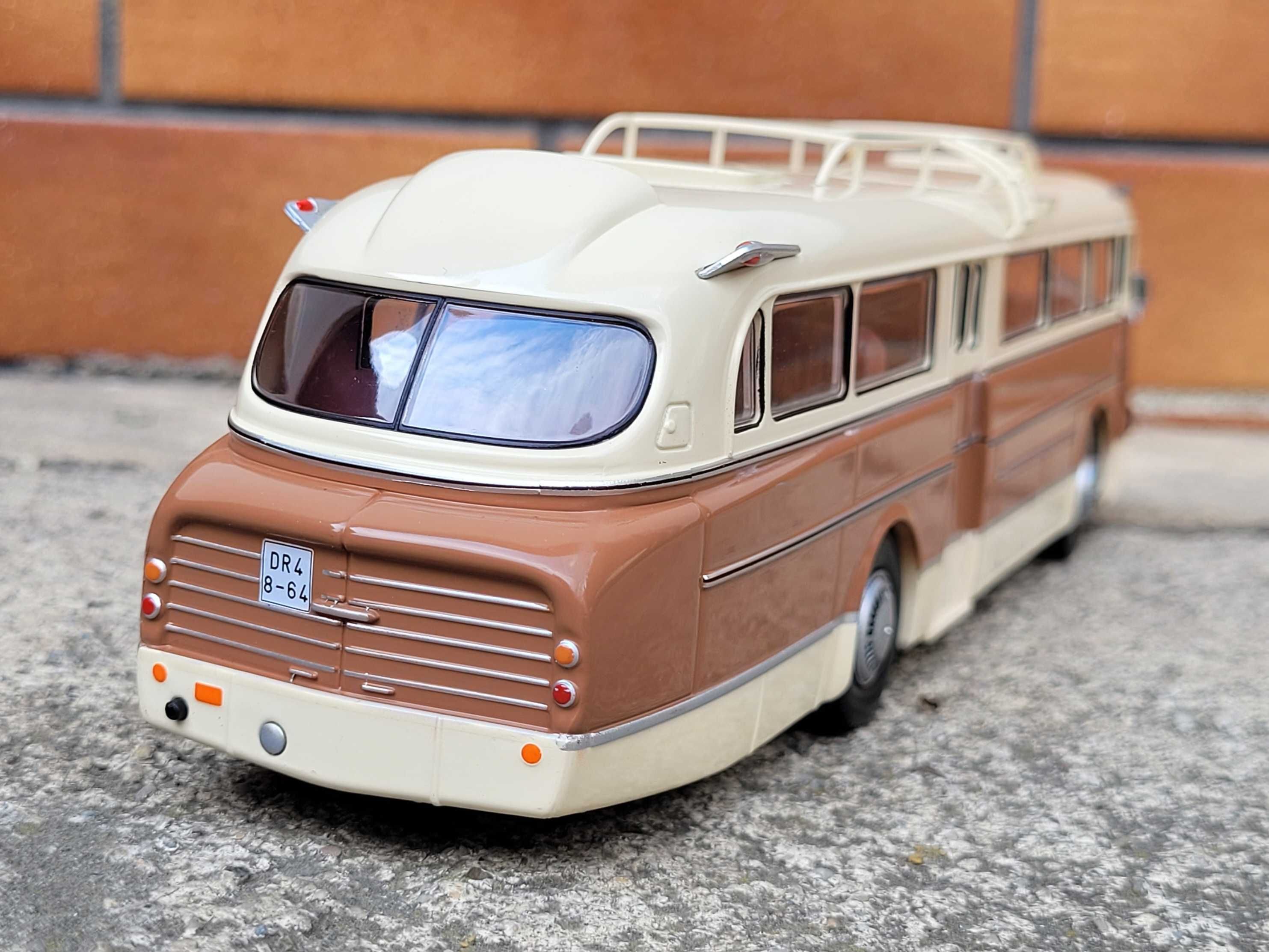 Ikarus 66 kolekcja autobusów 1:43 26 cm Autobus Autokar unikat