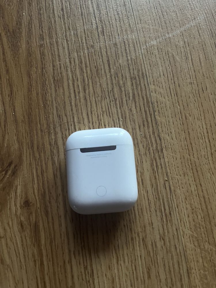 Air pods 1 generacji (lewa sluchawka) z pojemnikiem ładującym