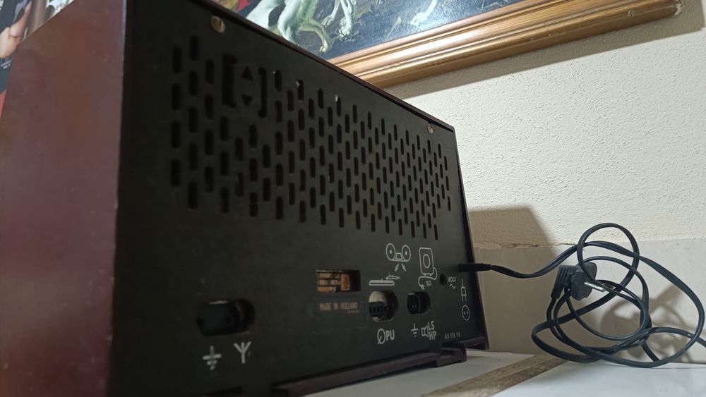 Rádio antigo a funcionar