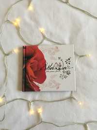 CD + Livro Amália fados, poemas e flores - portes incluídos