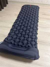 Каремат туристичний зносостійкий надувний вбудовані подушка і насос
