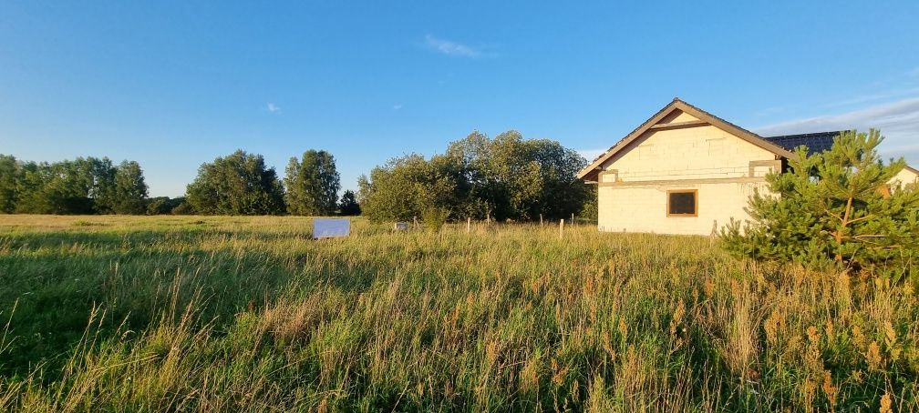 Sprzedam działkę budowlaną 1050m2 we Wrześc