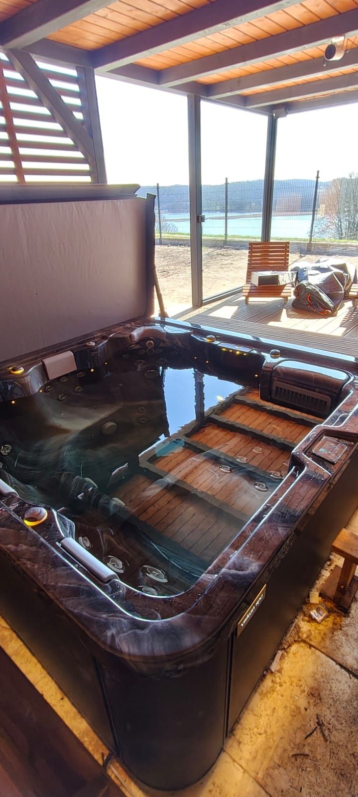 Jacuzzi ogrodowe całoroczne VISKAN EKERO, 6 os., 54 dysze