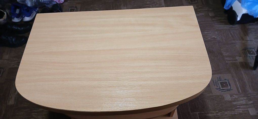 Stolik pod telewizor