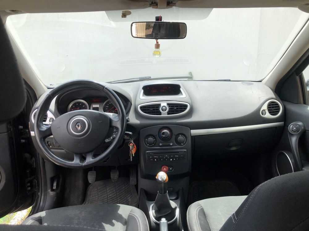 Renault clio 3 fase 2, em perfeitas condicoes de uso.