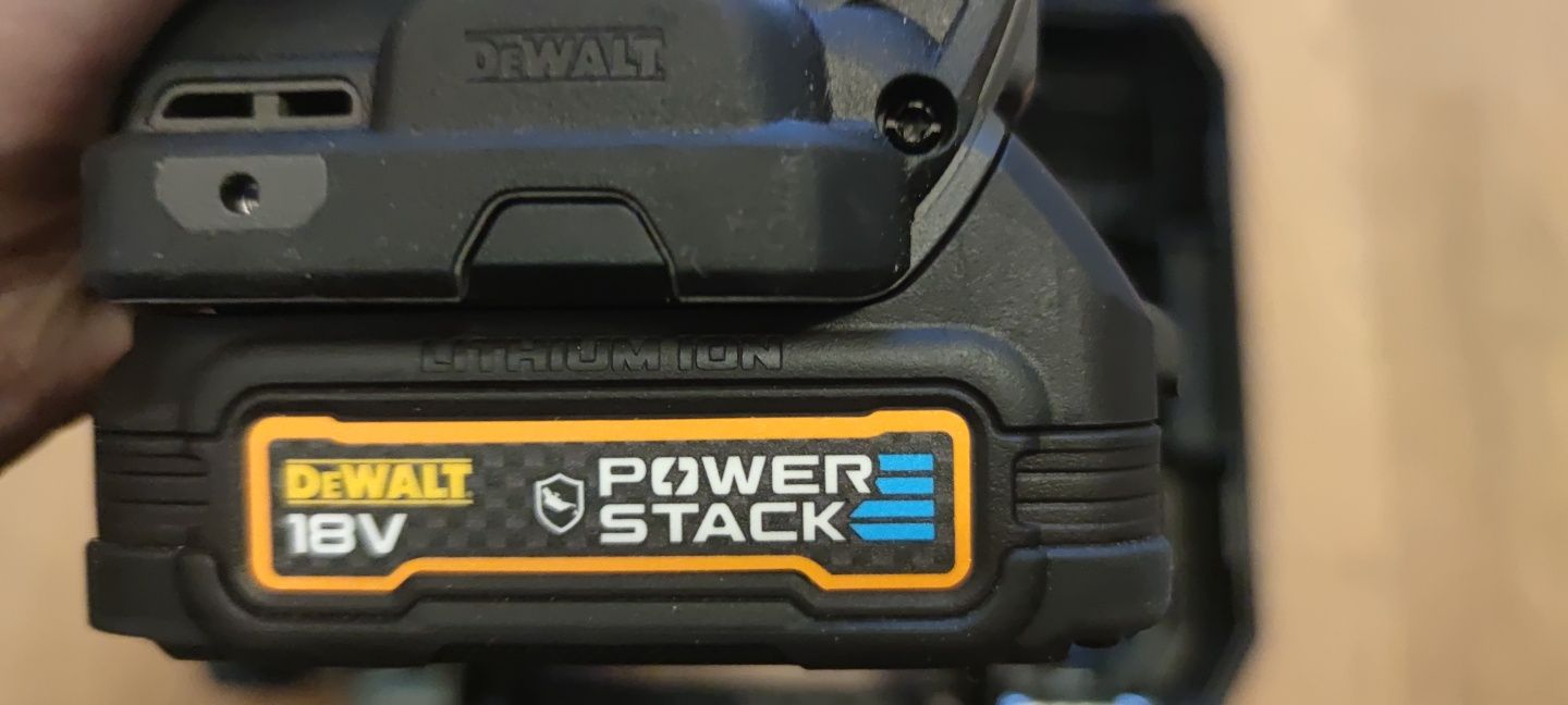 Wiertarko-Wkrętarka DeWalt DCD85ME2G 18V 2 akumulatory 1.7AH TSAK stan