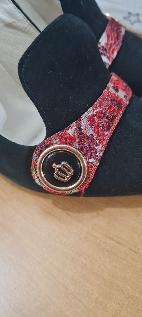 George Bonelli 41 skóra buty czółenka