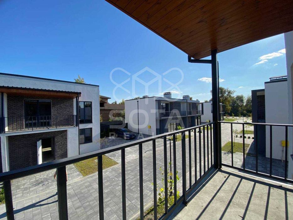 Будинок дуплекс перша лінія Дніпра Осокорки неподалік Sky River