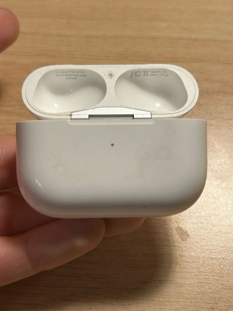 apple airpods pro generacji 1 biale