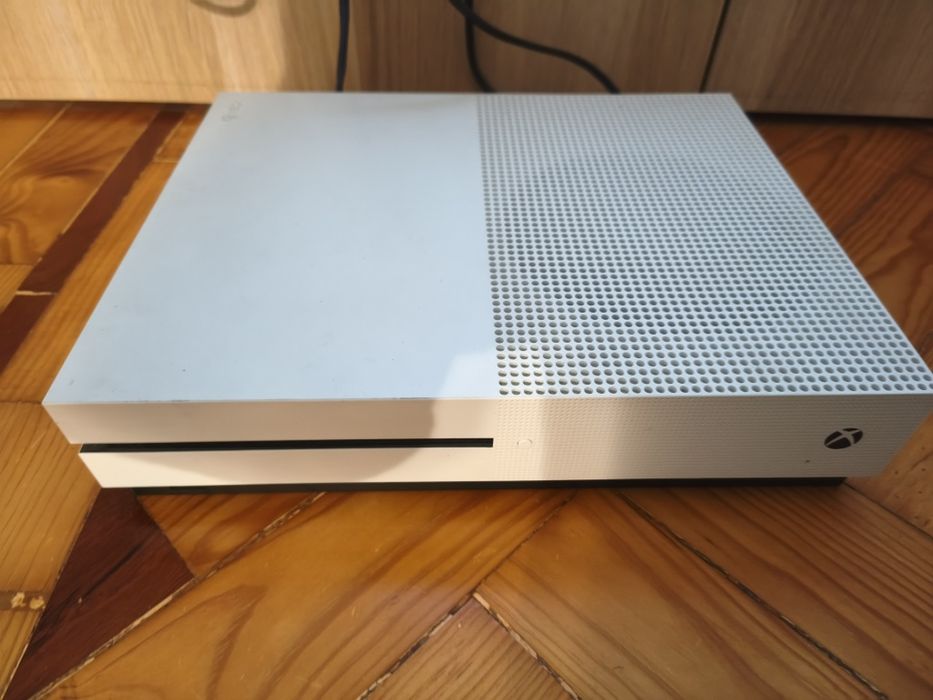 Xbox One     1TB