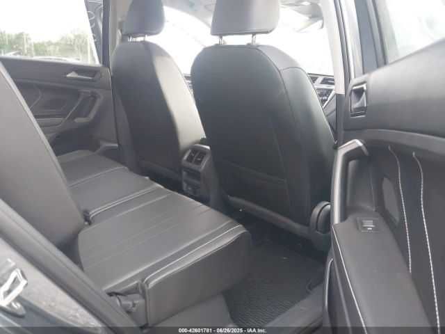 2024 VOLKSWAGEN TIGUAN 2.0T SE в дорозі