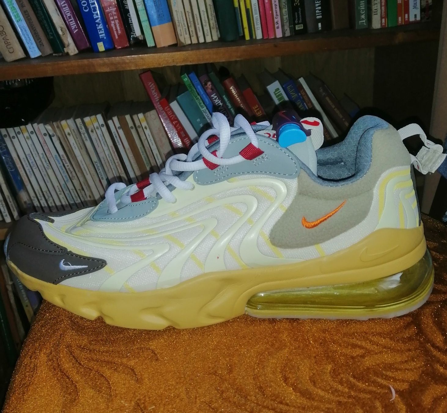 Чоловічі / жіночі кросівки Nike x Travis Scott Air Max 270 React кросі