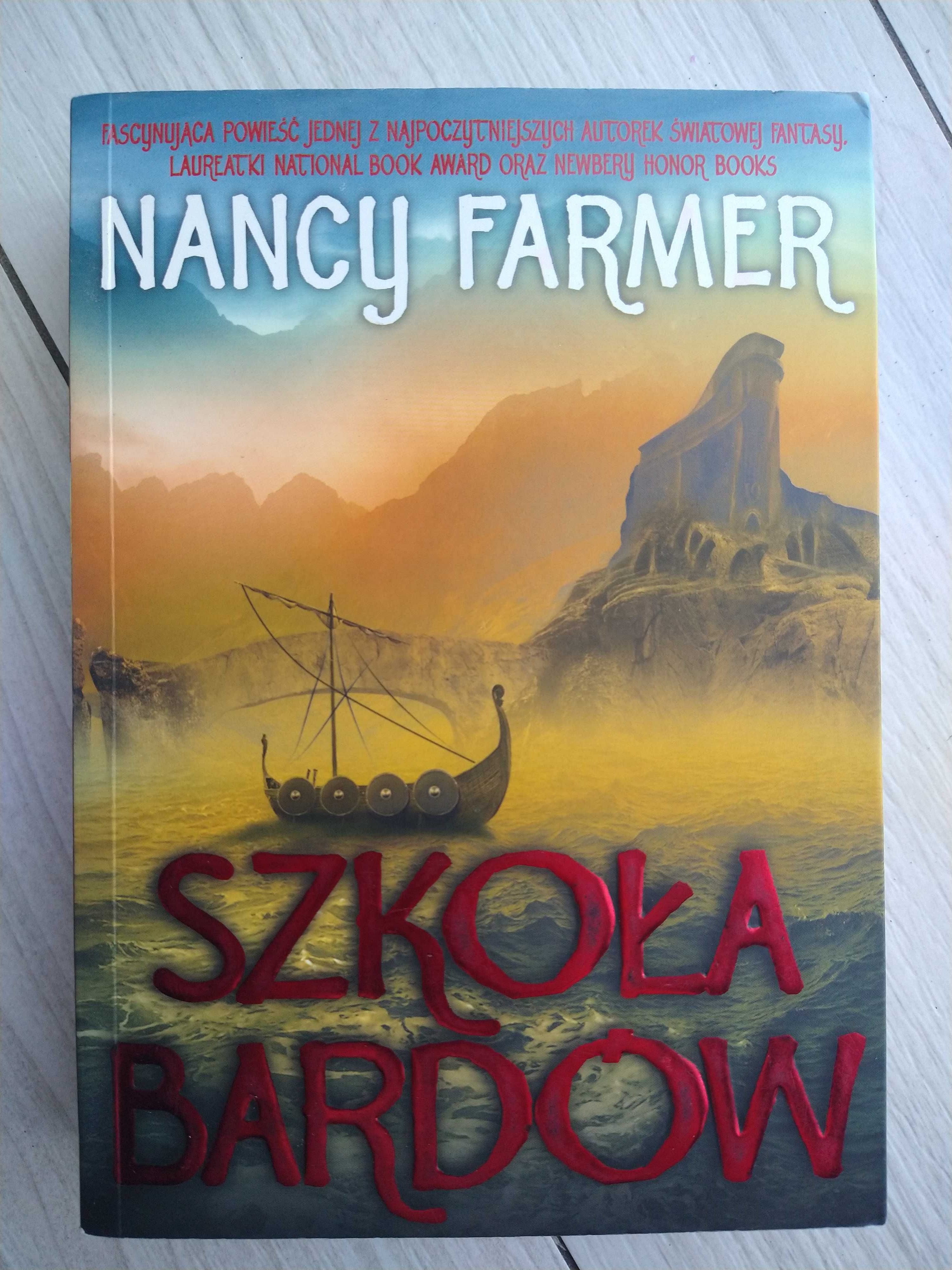 Książka ,,Szkoła bardów " Nancy Farmer