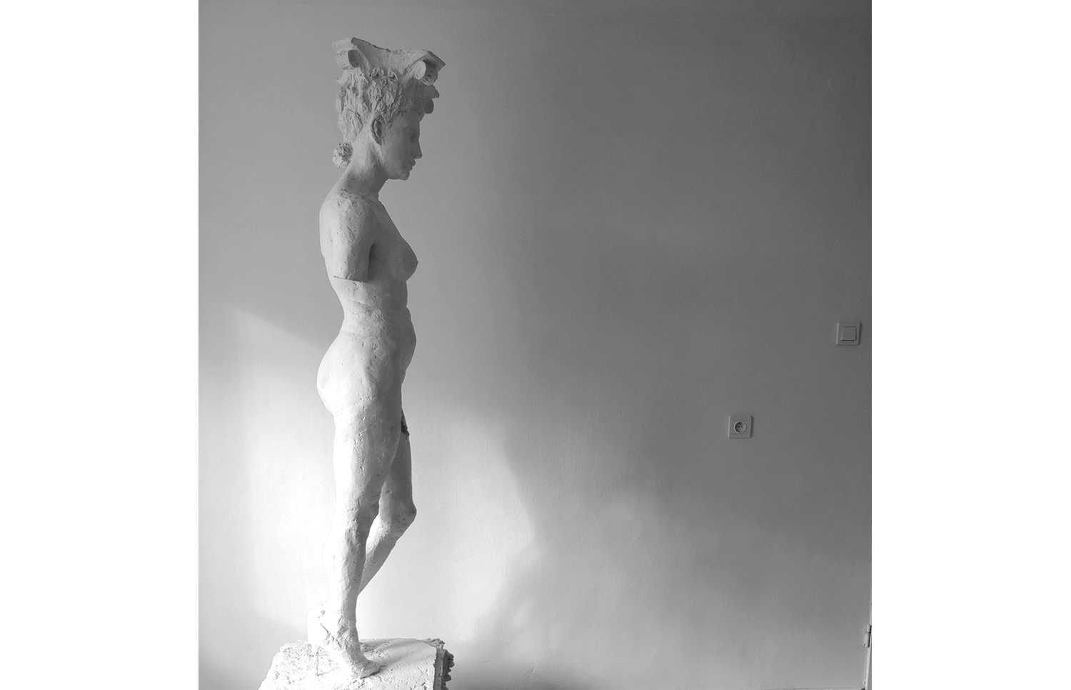 Rzeźba akt kobieta pomnik posąg dzieło sztuki sztuka nowoczesna