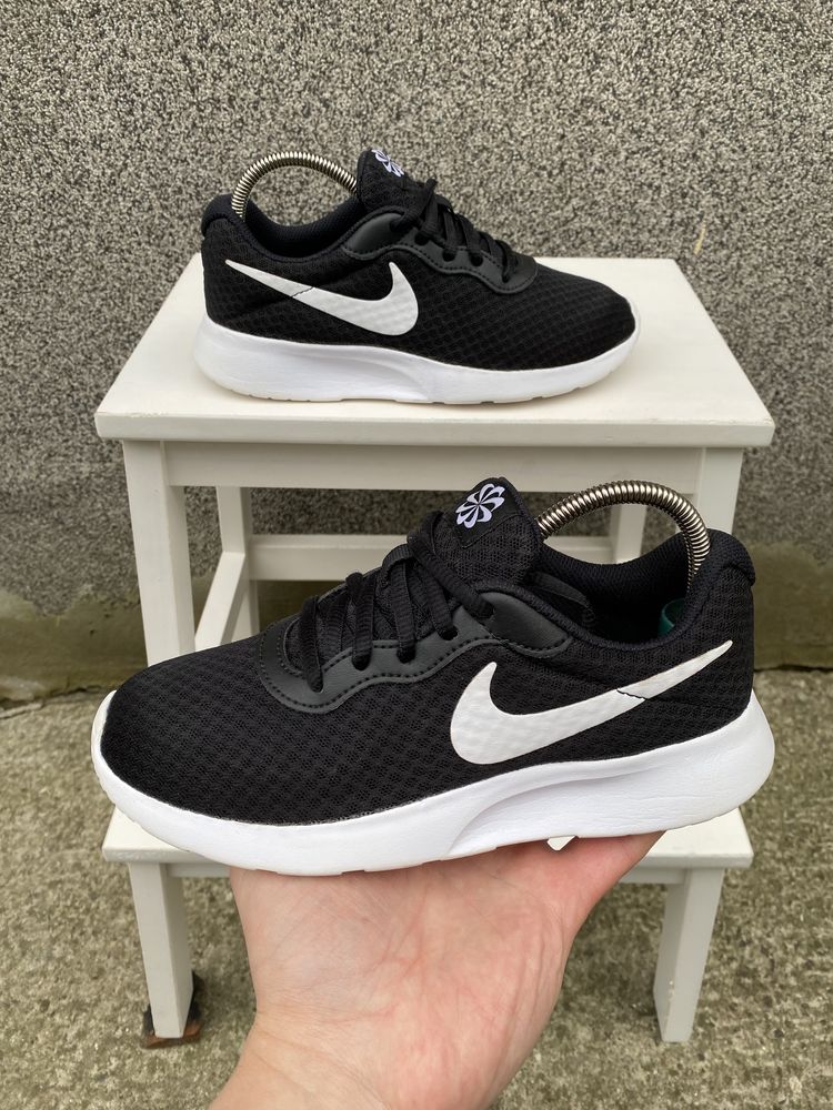 Оригінал кросівки Nike Tanjun DJ6257-004 36р 23см