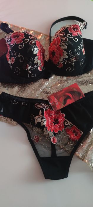 Nowy Komplet Malinez75B stringi biustonosz Intimissimi Calzedonia