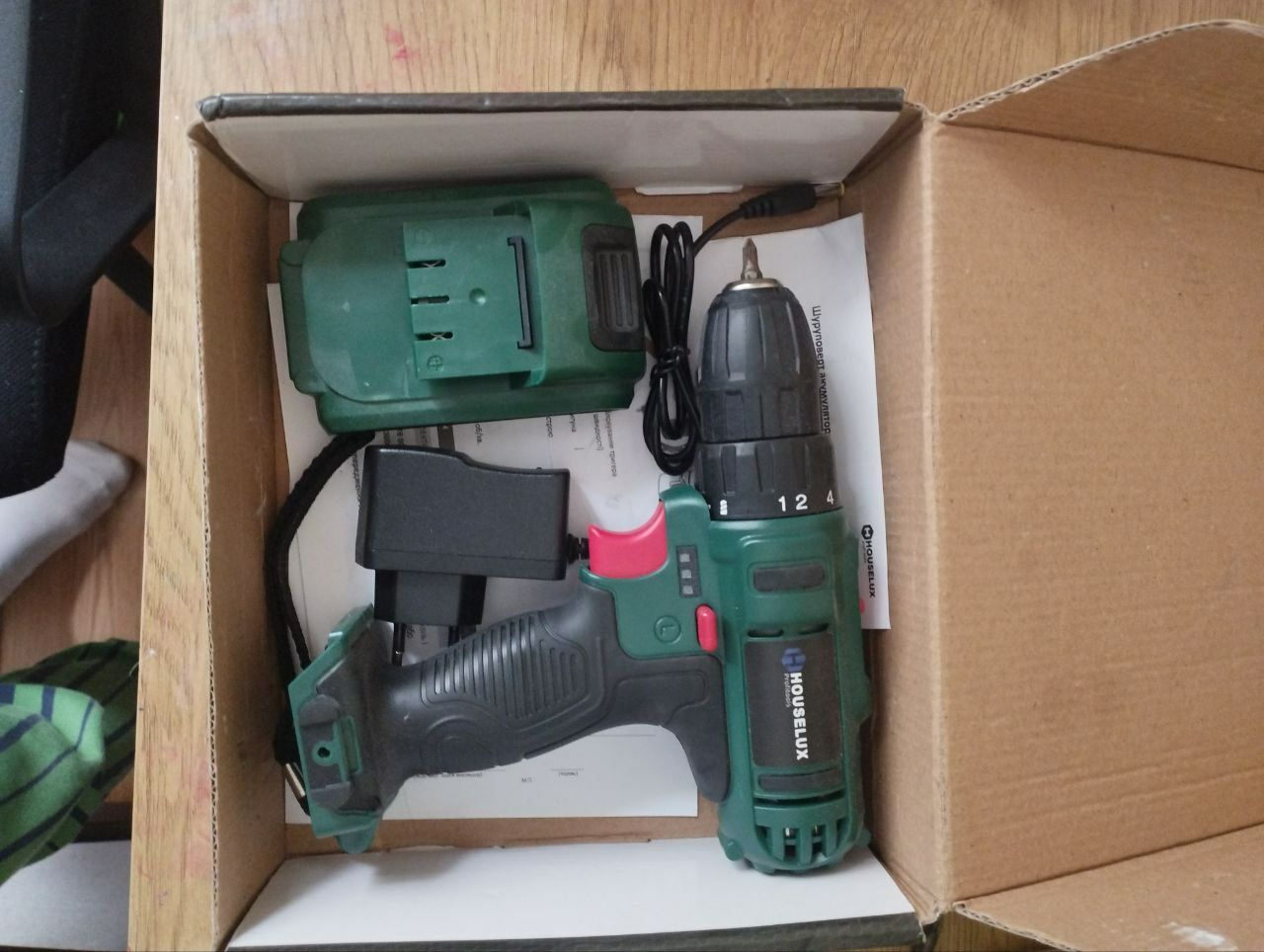 Шурупеверт аккамуляторный 12v