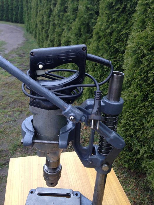 Wiertarka Celma w stojaku.