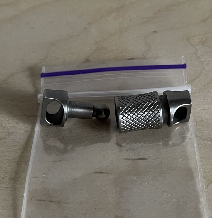 Швидкозʼємний титаноний карабін + ПОДАРУНОК!