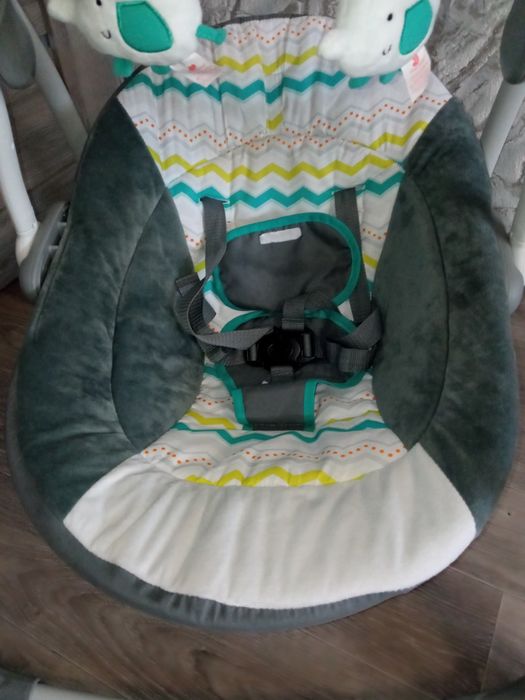 Заколихуючий центр, крісло гойдалка Mastela