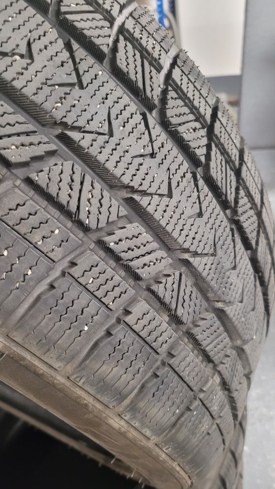 Opony zimowe Firemax FM808 235/40 R19 96 V 

Czytaj więcej: https://ww