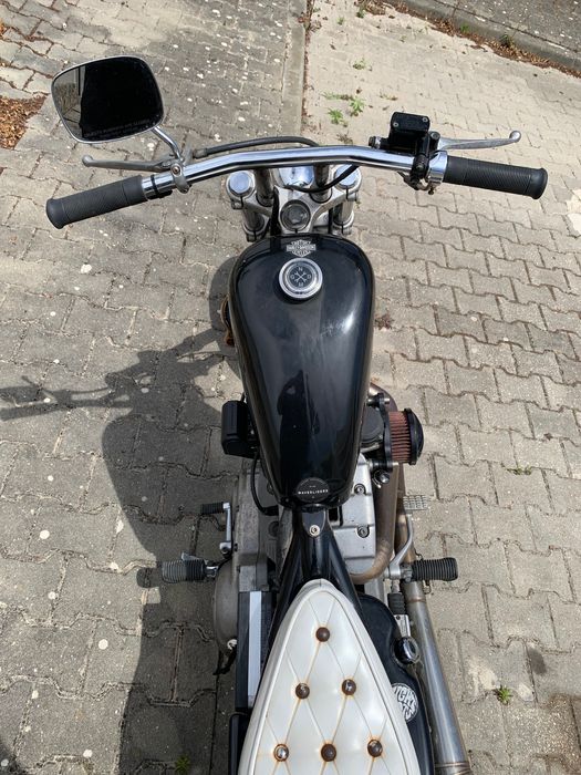 Harley Davidson sportster 883