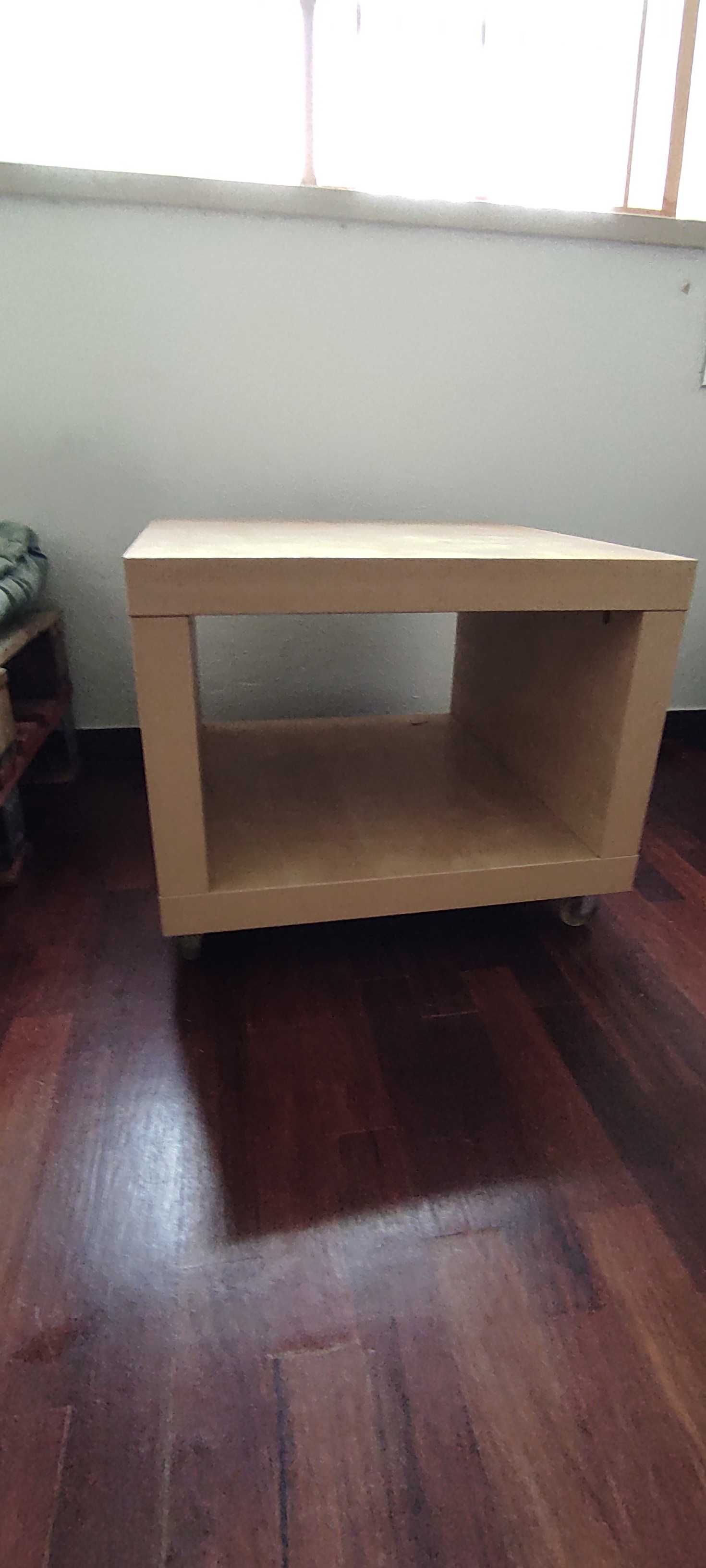 Mesa de Centro com Rodas IKEA - Bom estado