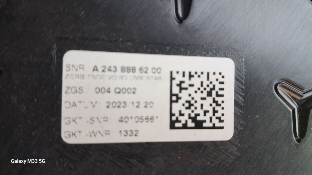 Передня решітка на мерседес