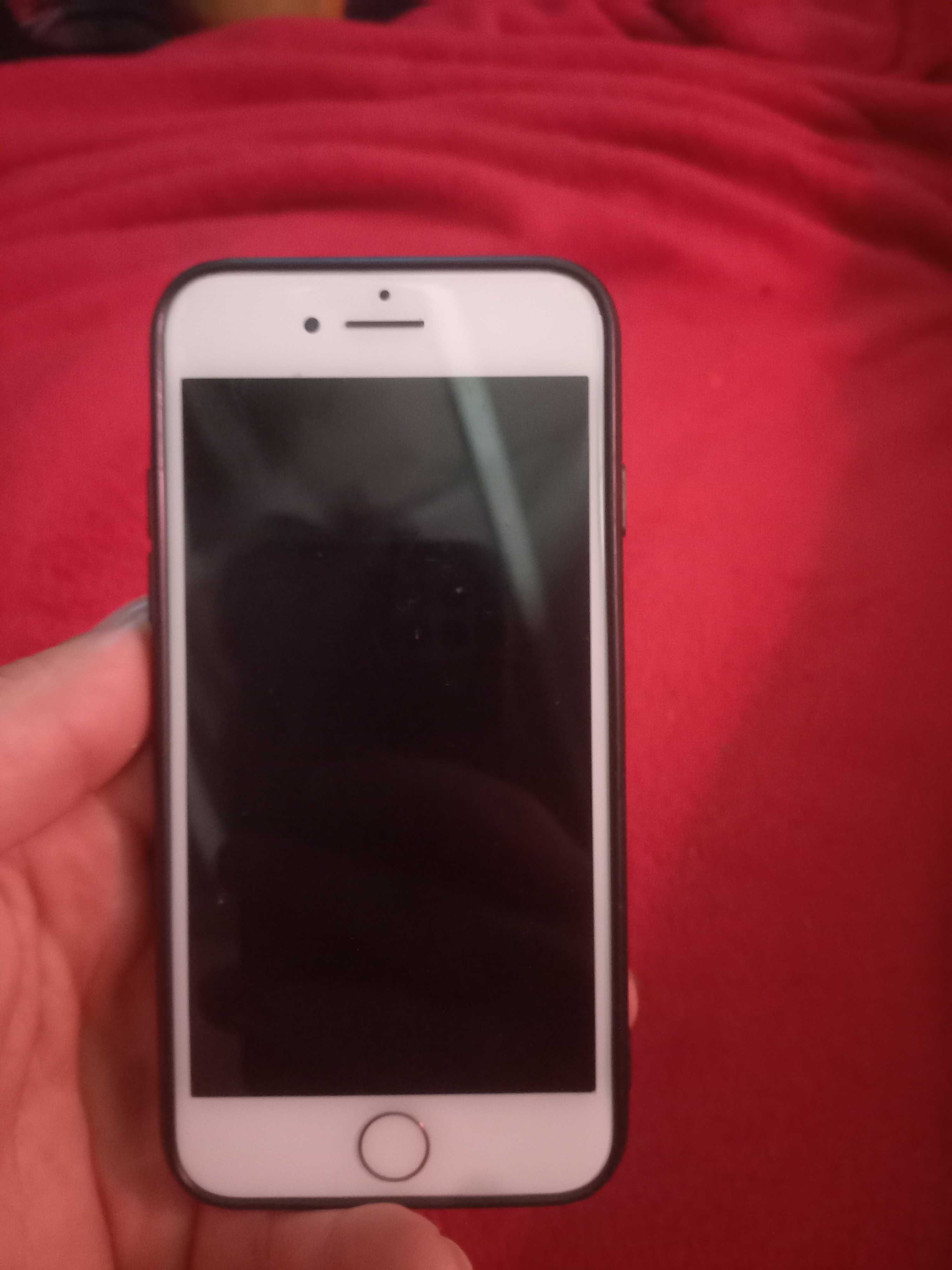 Vendo iPhone8 muito bom estado