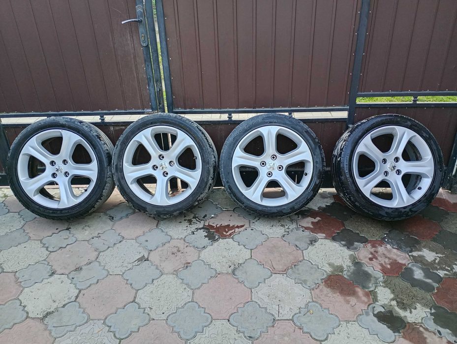 Б/У диски з шинами на Peugeot 3008
