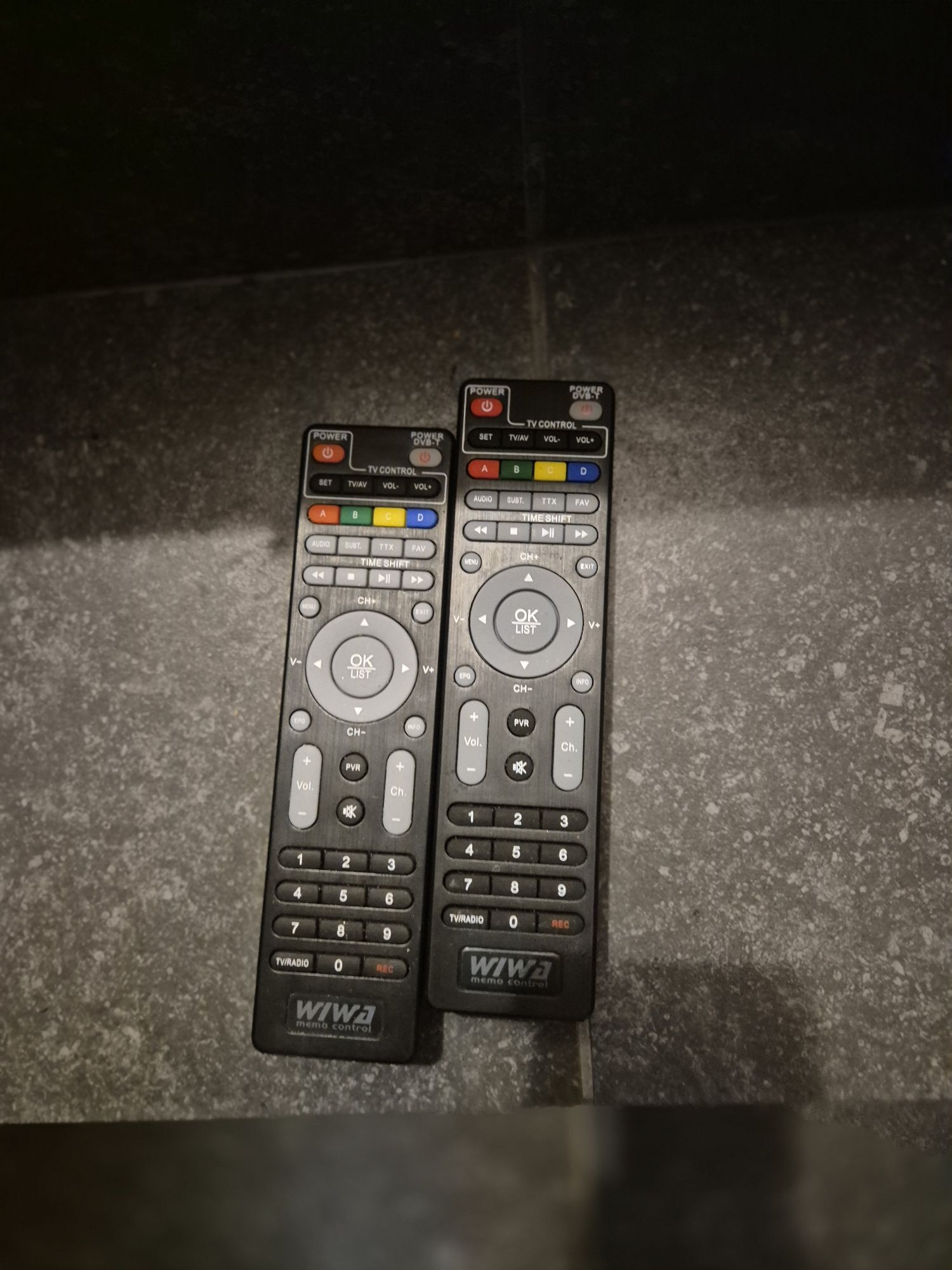 Dwa dekoder dvbt2 wiwa mini usb uszkodzone na części