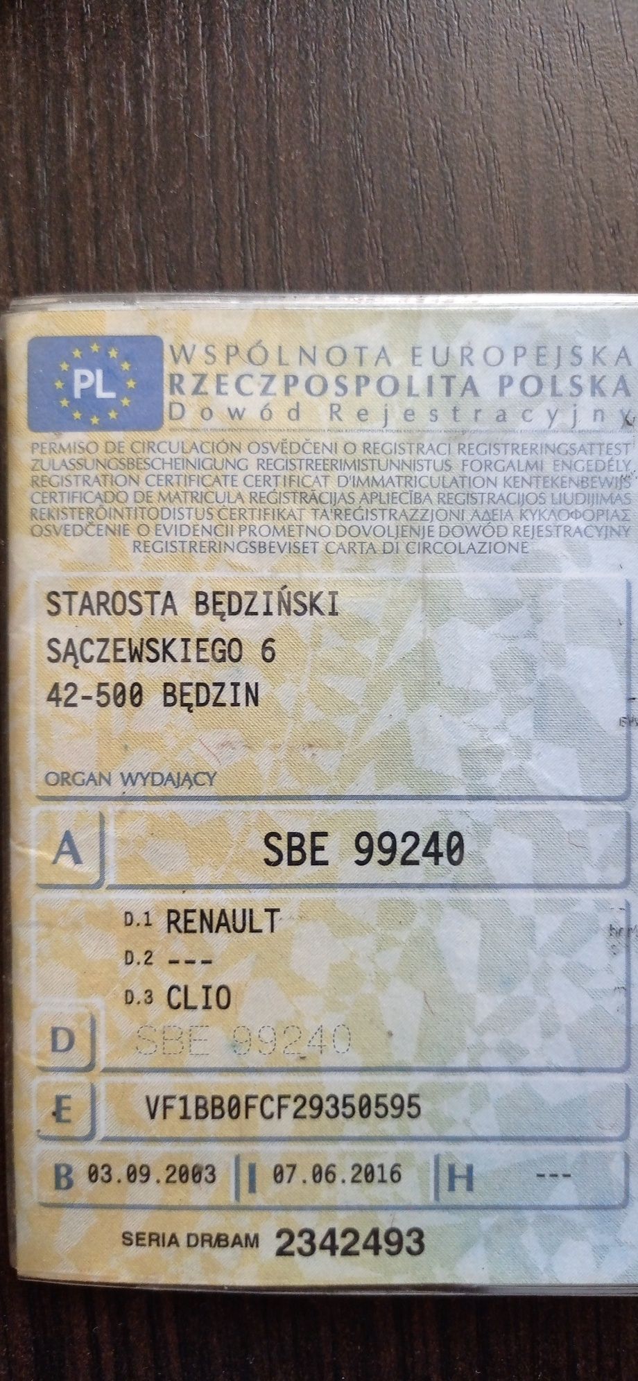Renault Clio jeżdżący