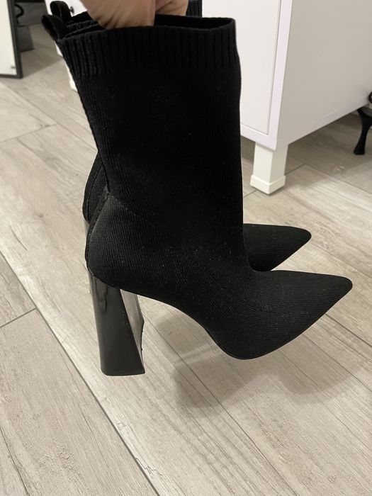 Ботінки жіночі на каблуку