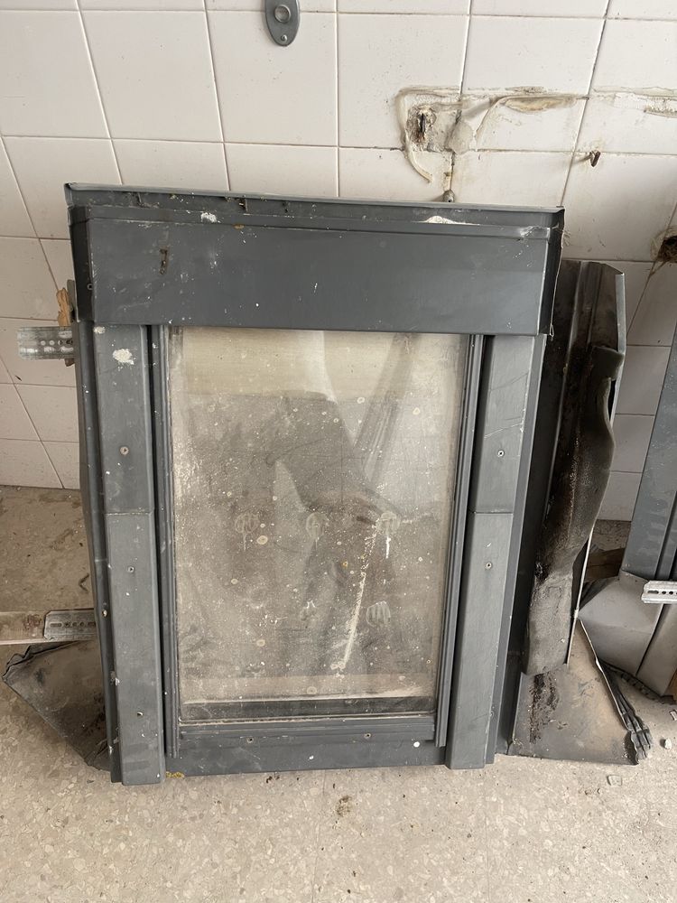 Vendo 2 janelas Velux usadas
