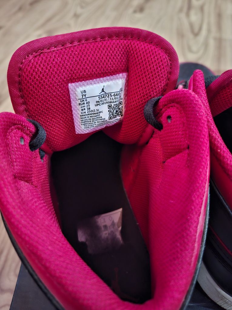 Nike Jordan r.40
