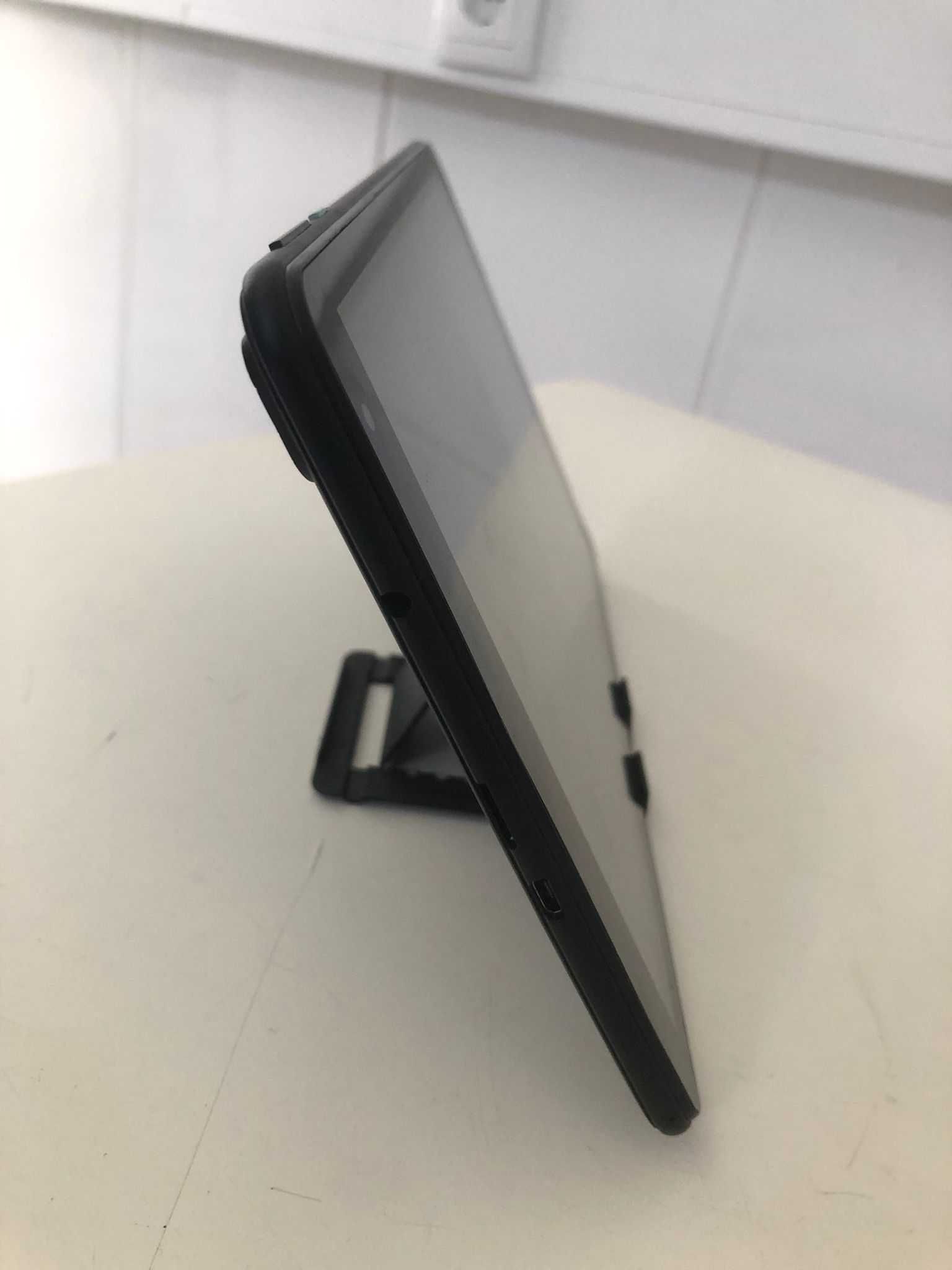 Tablet QILIVE Q10 - Quad Core - 2GB - 16GB