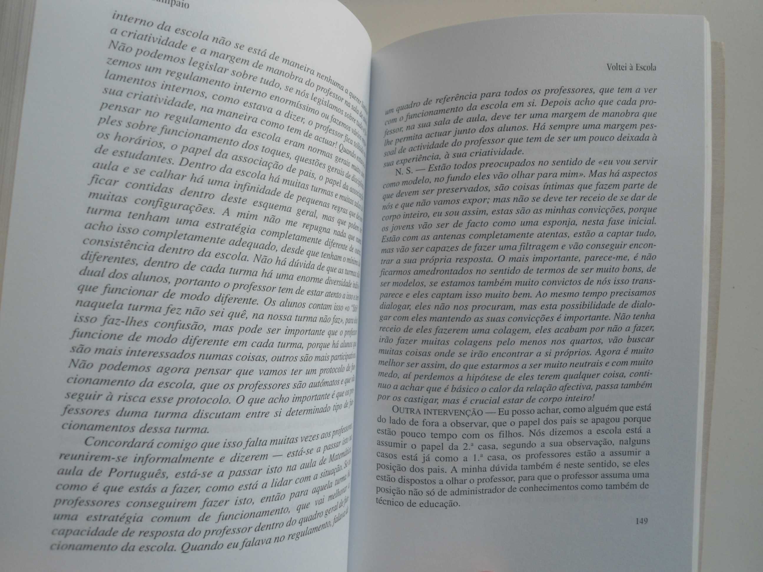 Voltei à escola por Daniel Sampaio