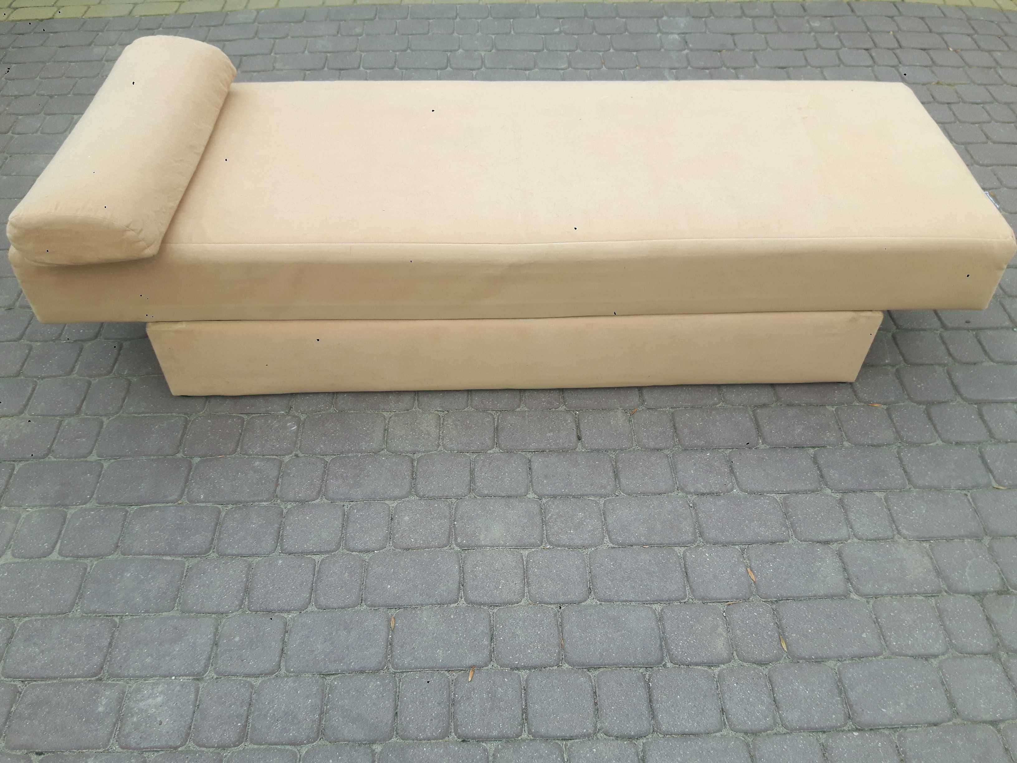 wersalka sofa kanapa rozkładana łóżko wersalka materac kanapa